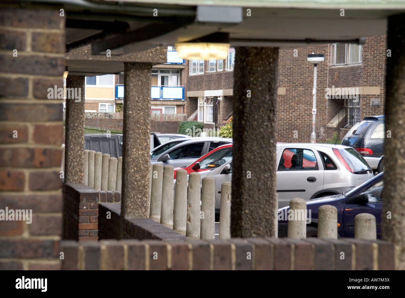 Sozialwohnungen in der multikulturellen Arbeiterviertel von Whitechapel, Tower Hamlets, East London UK England Stockfoto