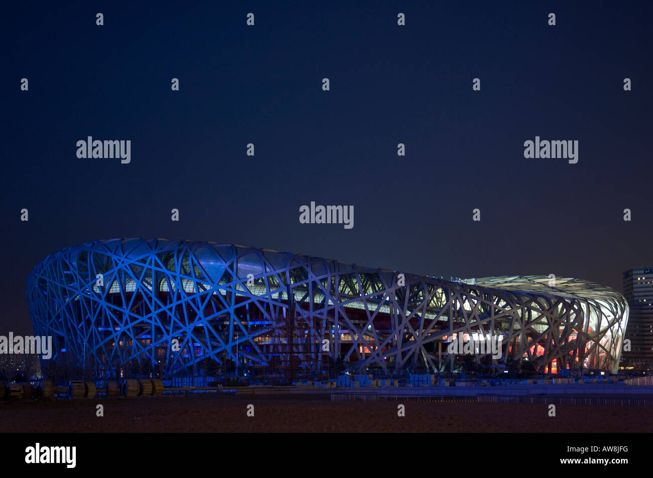 Eine Nachtansicht von Beiijing Olympiastadion "Vogelnest", Austragungsort für sportliche Großveranstaltungen in Beijing Olympische Spiele 2008 Stockfoto