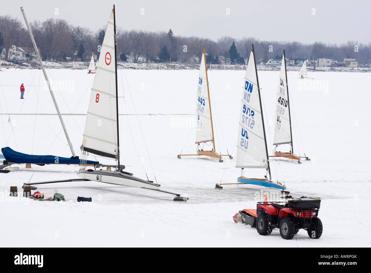 Schnee Eis Boote auf gefrorenen See Erie in Toledo Ohio USA-Winter-Sport-Sport-Tag niemand Nein, nicht Menschen Rennen Stockfoto