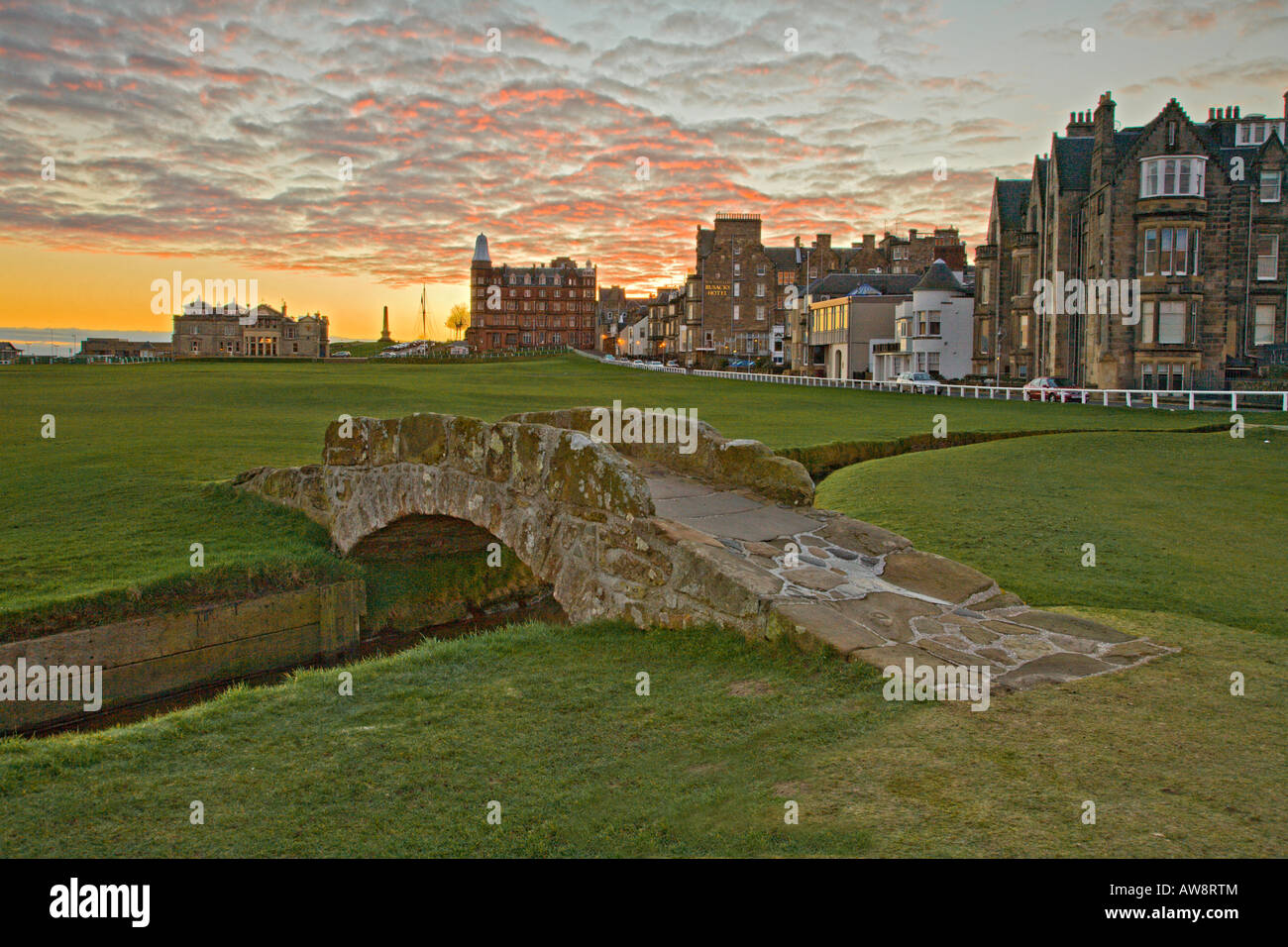 Die Swilkin Brücke der alten Kurs St Andrews Schottland Sunrise Stockfoto