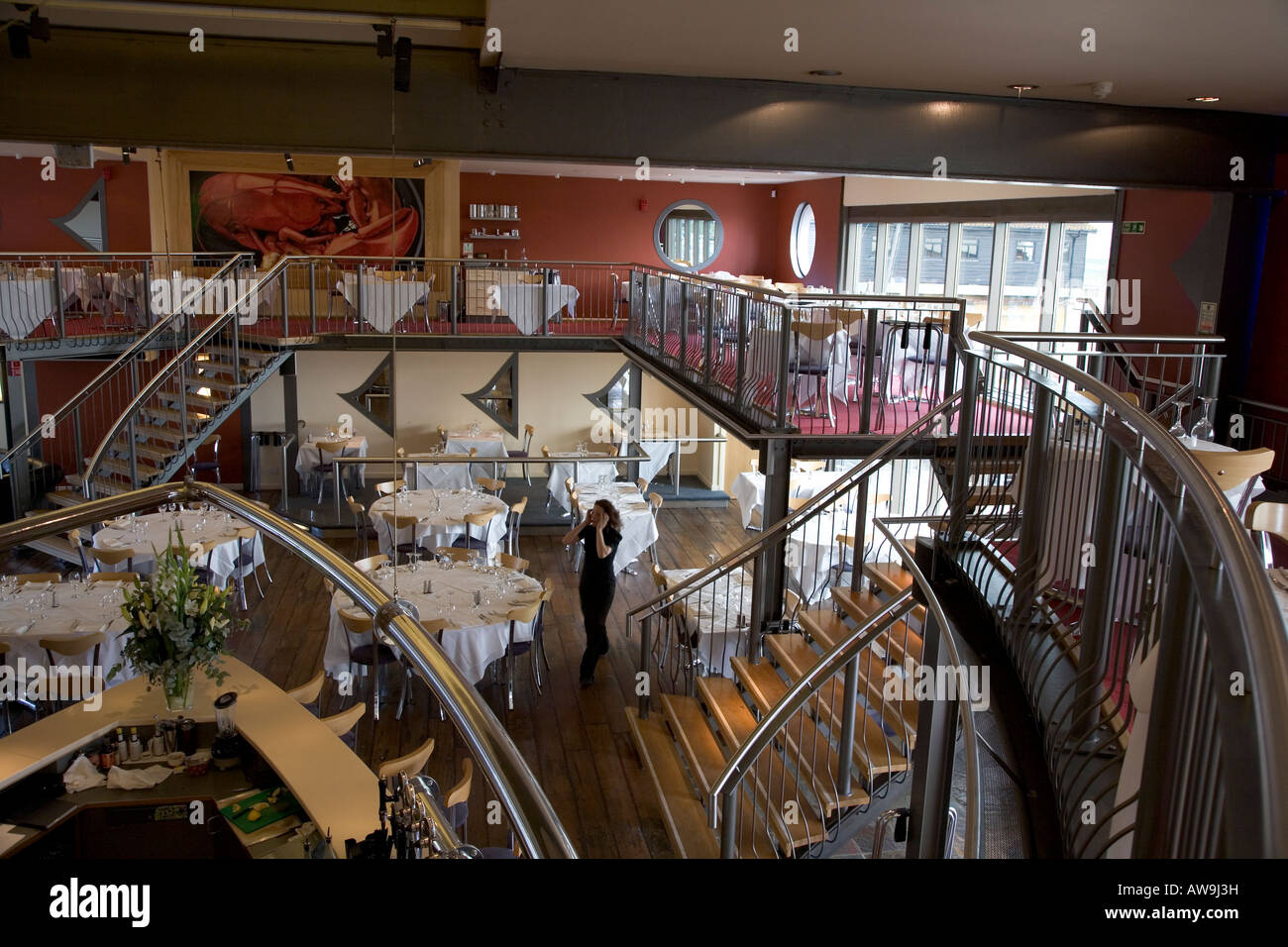 Die "Werft" gehobenes Restaurant mit Blick auf das Meer von der Themse-Mündung, Lee Leigh on Sea, Essex, England, Juli 2007 Stockfoto