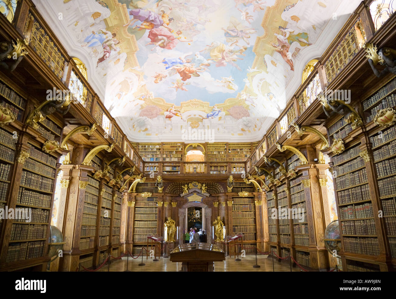 Die Bibliothek in das barocke Benediktinerkloster Melk Abbey in der Wachau in Österreich Stockfoto