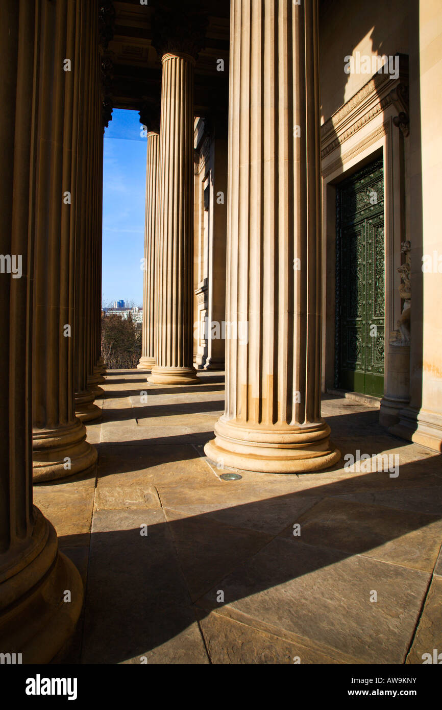 Spalten an der St Georges Hall Liverpool Merseyside in England Stockfoto