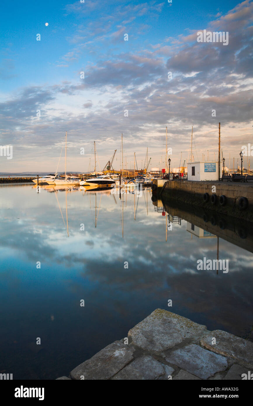 Am frühen Morgen neben Poole Quay, Dorset Stockfoto