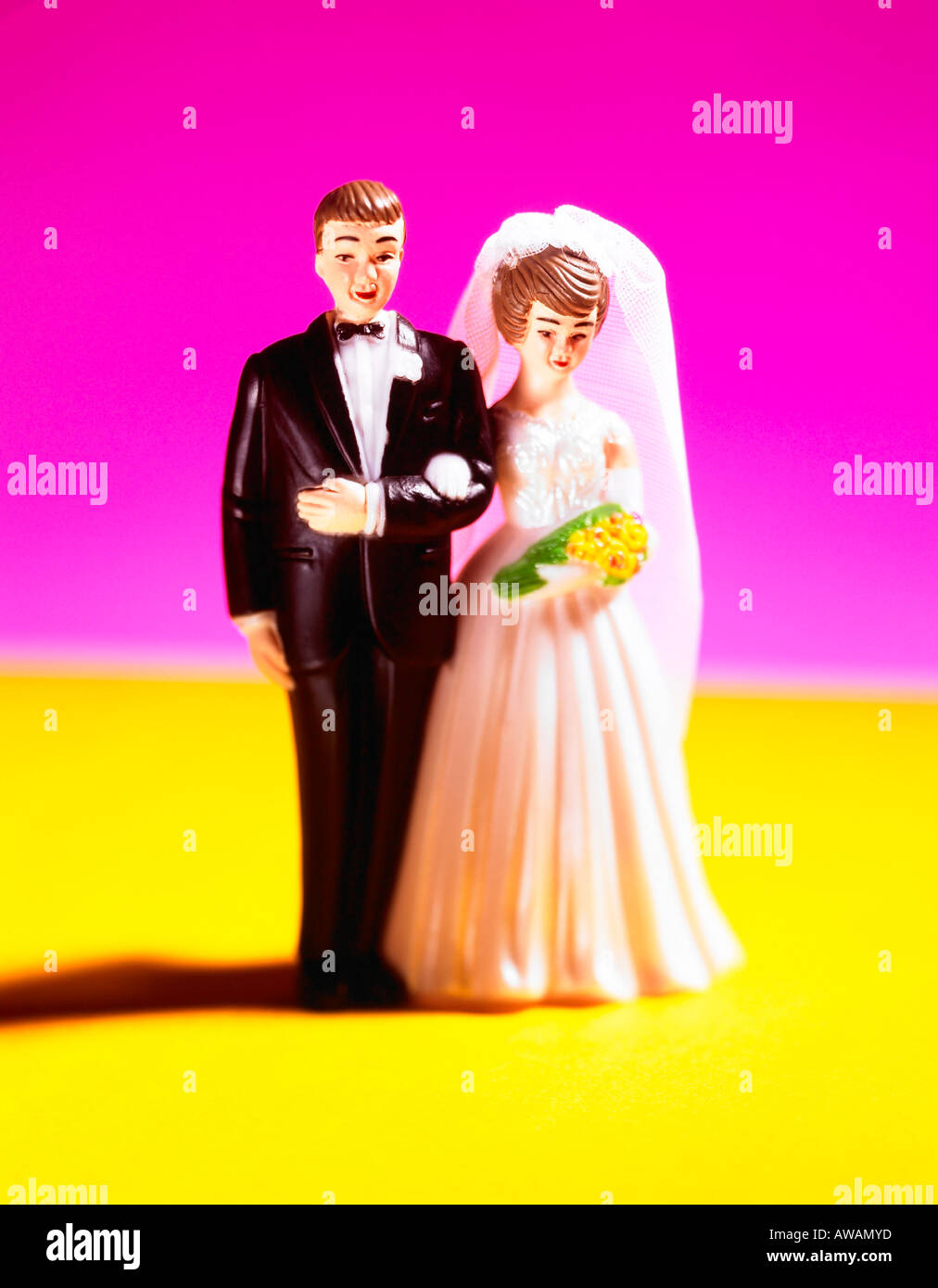 Braut und Bräutigam zahlen Stockfoto