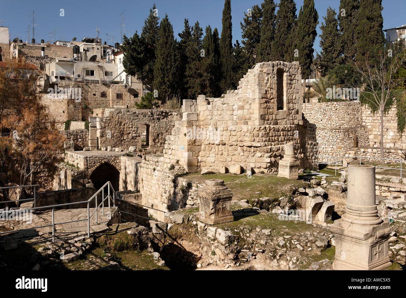 Israel Jerusalem der Teich von Bethesda die Ruinen der byzantinischen Kirche Stockfoto
