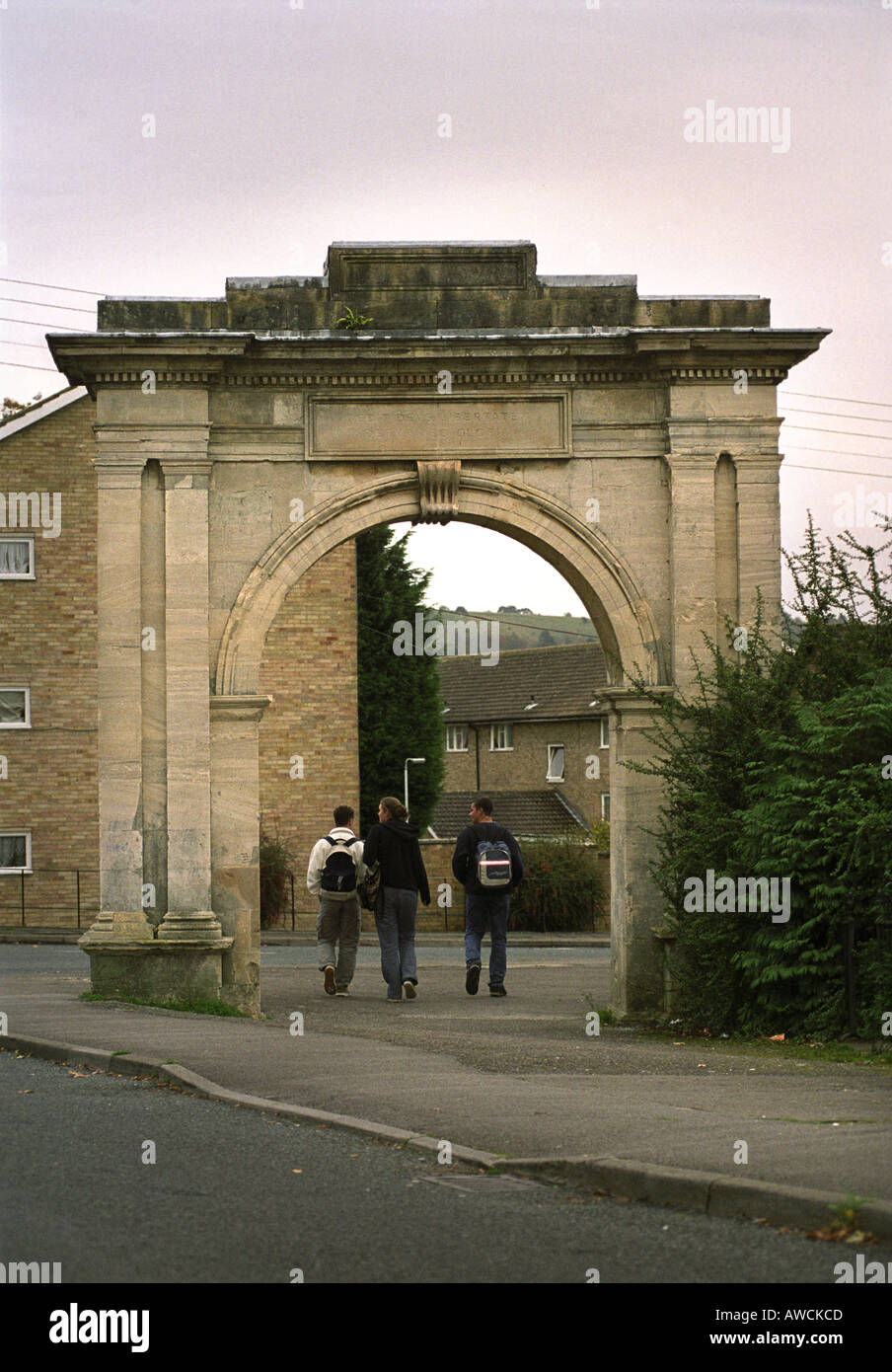 DIE BOGEN IN PAGANHILL STROUD UK GEBAUT VON HENRY WYATT IM JAHRE 1834, DAS ENDE DER SKLAVEREI IM BRITISCHEN KOLONIEN ZU MARKIEREN Stockfoto