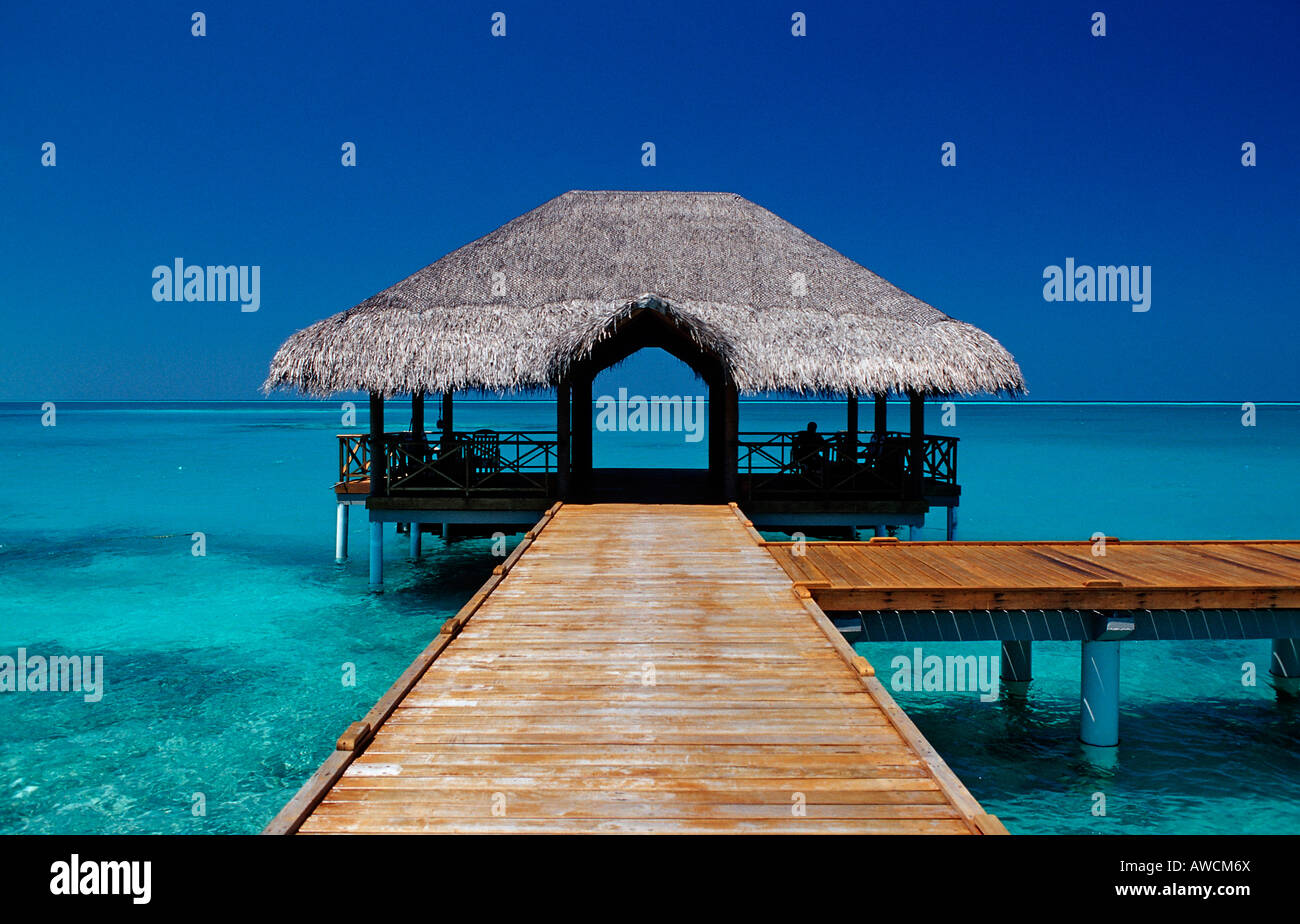 Steg auf maledivische Insel Malediven Indischer Ozean Medhufushi Meemu Atoll Stockfoto