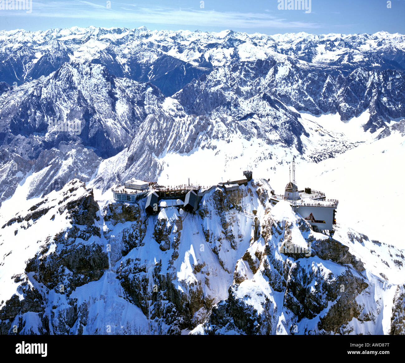 Summit station, Zugspitze, Deutschlands höchstem Berg, Wettersteingebirge, Upper Bavaria, Bayern, Deutschland, Europa Stockfoto