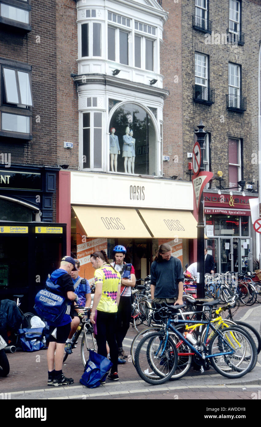 Gruppe von jungen Radfahrern in Dublin.Southern Irland Stockfoto