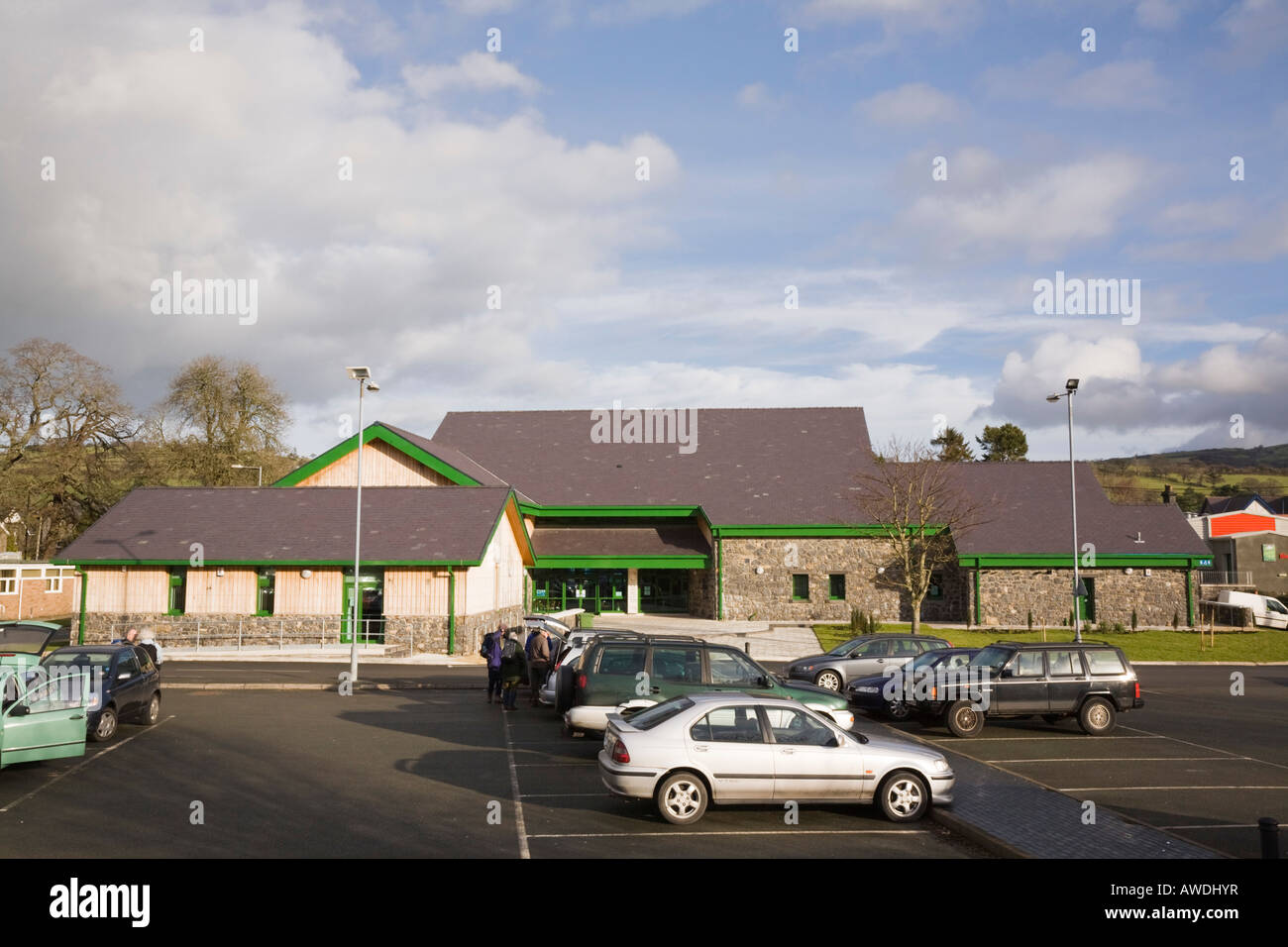 Glasdir Conwy County Council Rural Development Centre Gebäude und Parkplatz. Romanum Conwy Nordwales UK Stockfoto