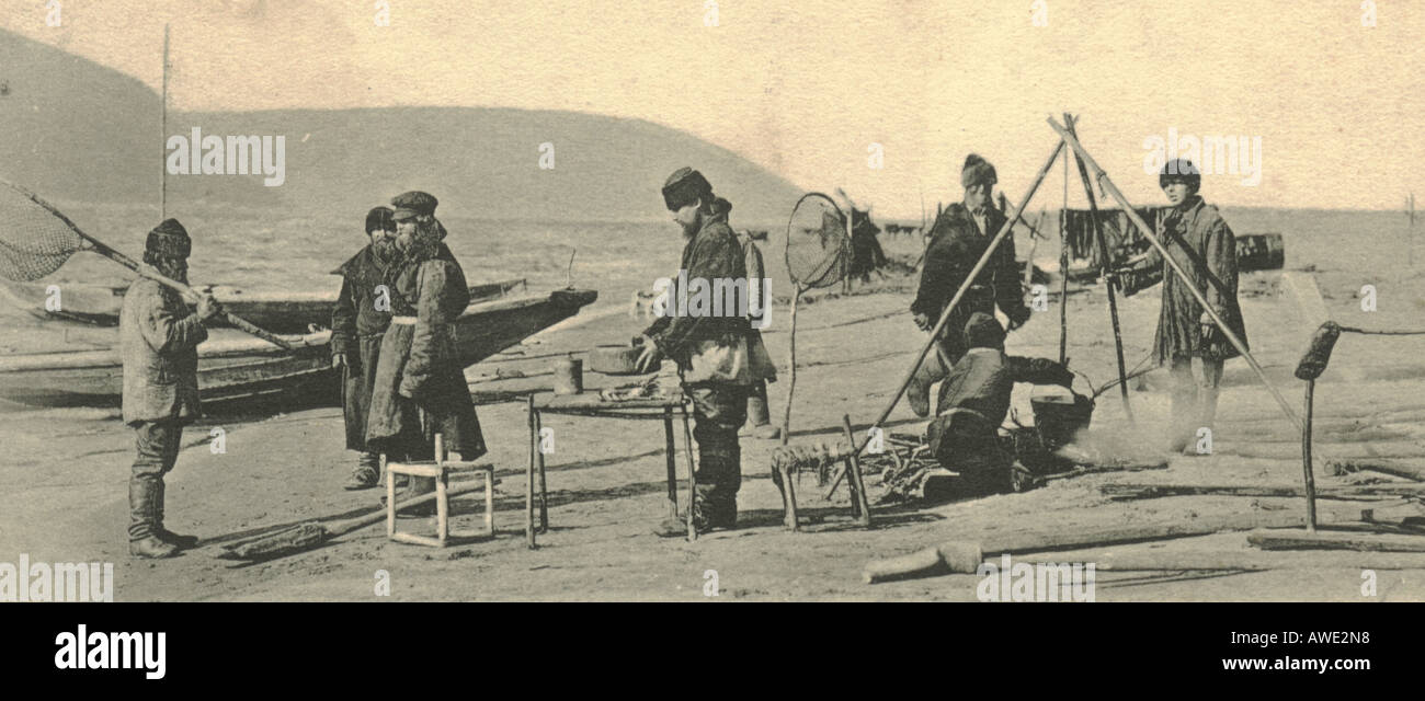 Russische Ansichtskarte von Fischern in der Nähe von Zhiguli Berge von Wolga postalisch verwendet 1905 Stockfoto