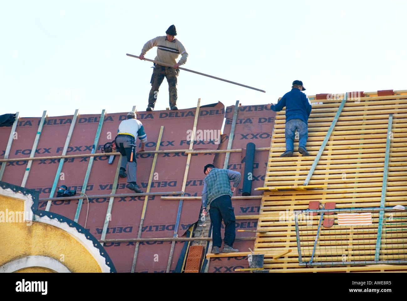 Sanierung eines denkmalgeschützten Gebäudes häufen grand Kloster Kirche Gerüstbau Gerüst Stockfoto