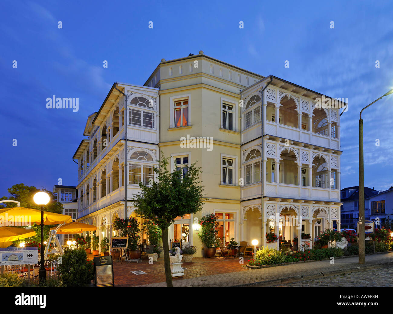 Typische Architektur auf der Wilhelm Straße, Sellin, Badeort Rügen, Deutschland, Europa Stockfoto