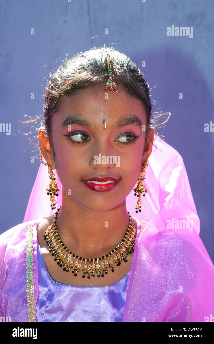 Porträt eines Mädchens von indischer Herkunft bei einem Hindu-Festival in Georgetown, Guyana, Südamerika Stockfoto
