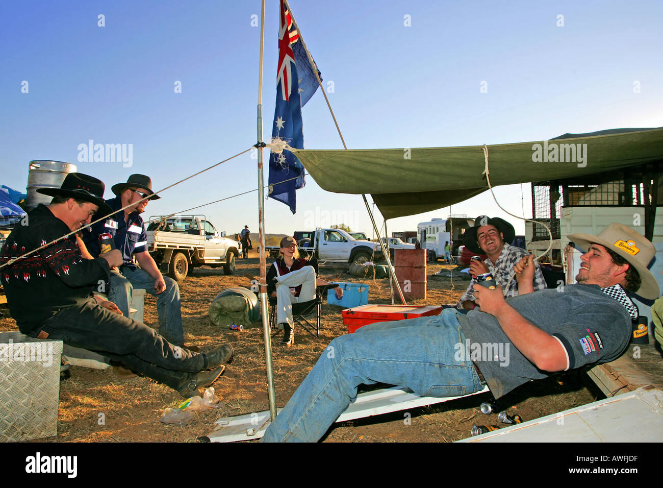 Australische Jugend auf dem Campingplatz, Mt Isa rodeo Stockfoto