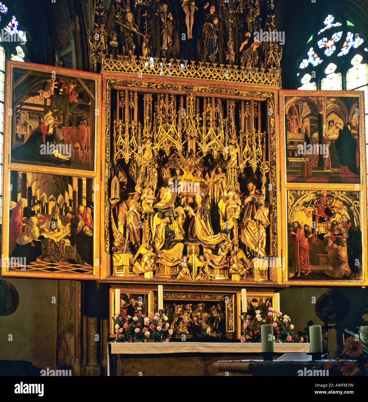 Altar von Maler/Bildhauer Michael Pacher aus dem Jahr 1481, St. Wolfang bin Wolfgangsee, Salzkammergut, Oberösterreich, Österreich Stockfoto