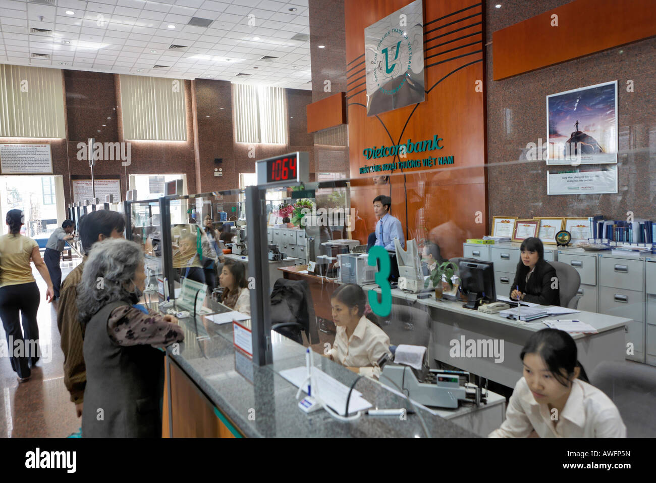 Banking Hall Vietcombank, Hanoi, Vietnam, Asien Stockfoto