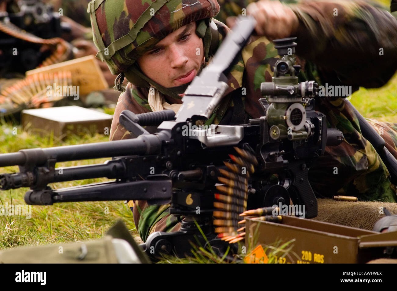 Territoriale Infanterist clearing ein KPMG während Übungen Stockfoto