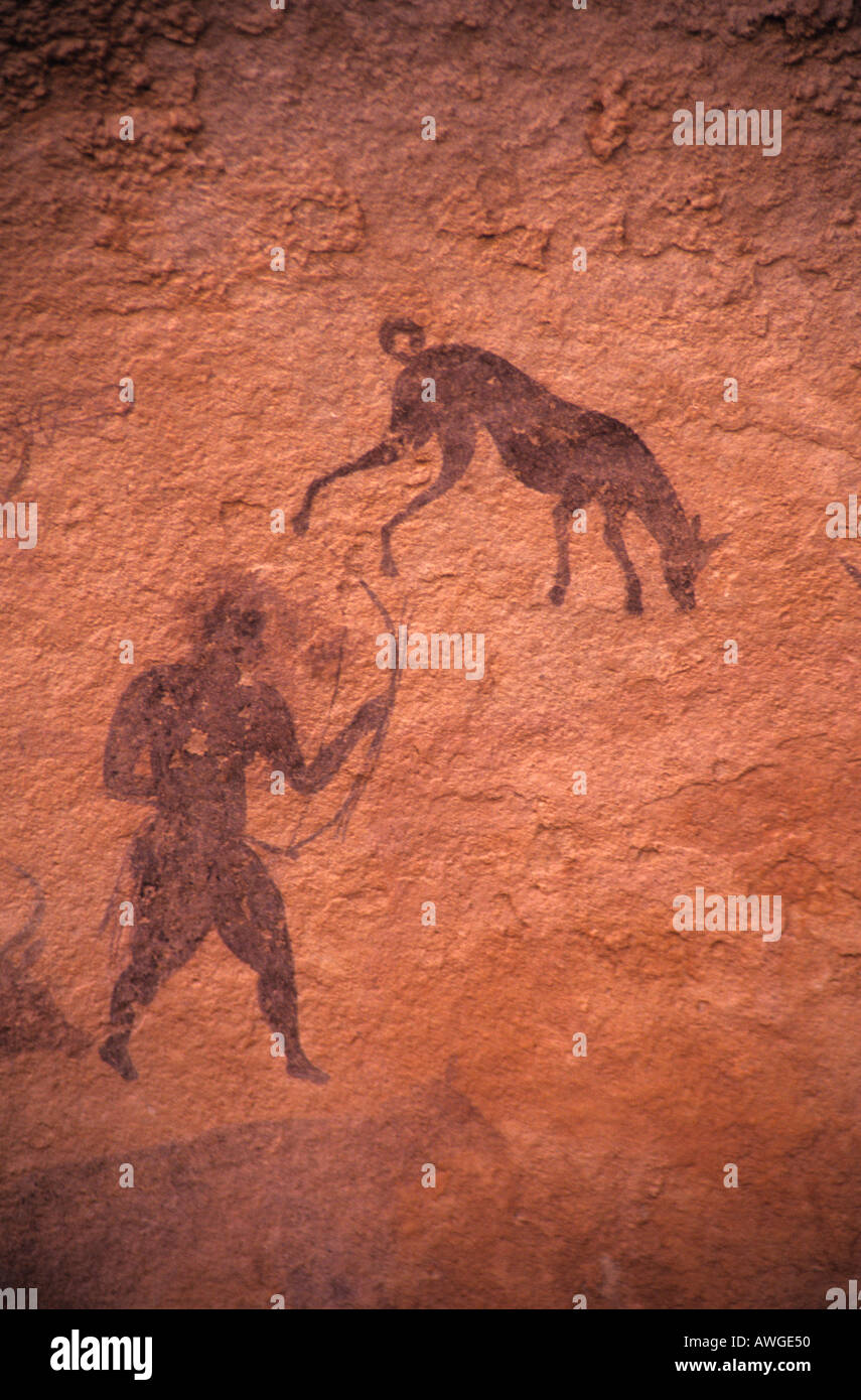 Südalgerische Sahara-Felskunst aus der bovidischen Zeit ca. 8.000 Jahre alt an der Stelle von Sefar, Tassili N Ajjjer, Algerien Stockfoto