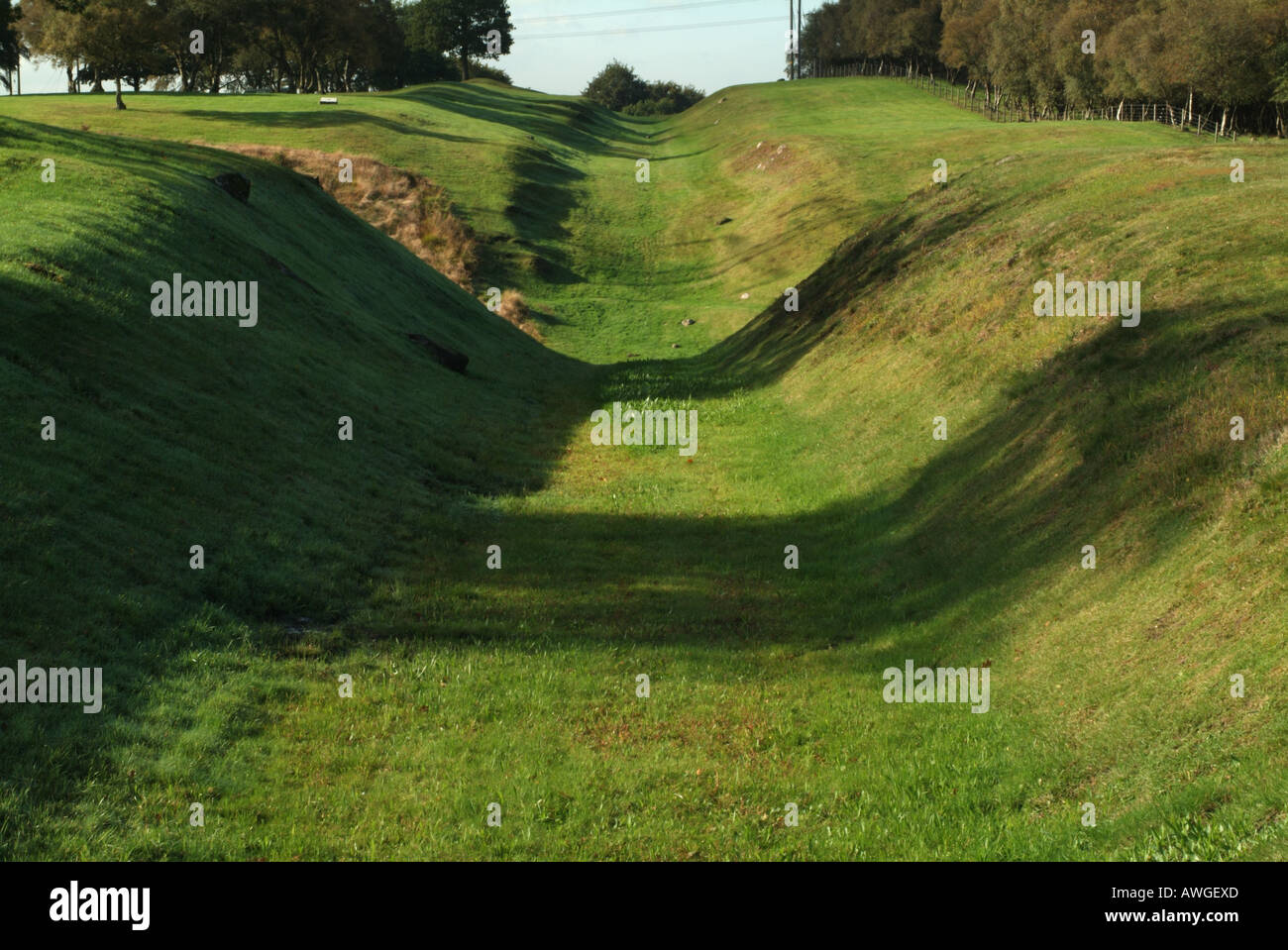 Blick nach Westen entlang der Antonine Wand Rough Castle, Bonnybridge, Falkirk, Schottland, Großbritannien. Stockfoto