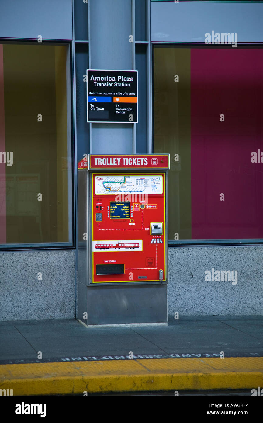 Fahrkartenautomat für MTS Trolley train San Diego, Kalifornien, USA Stockfoto