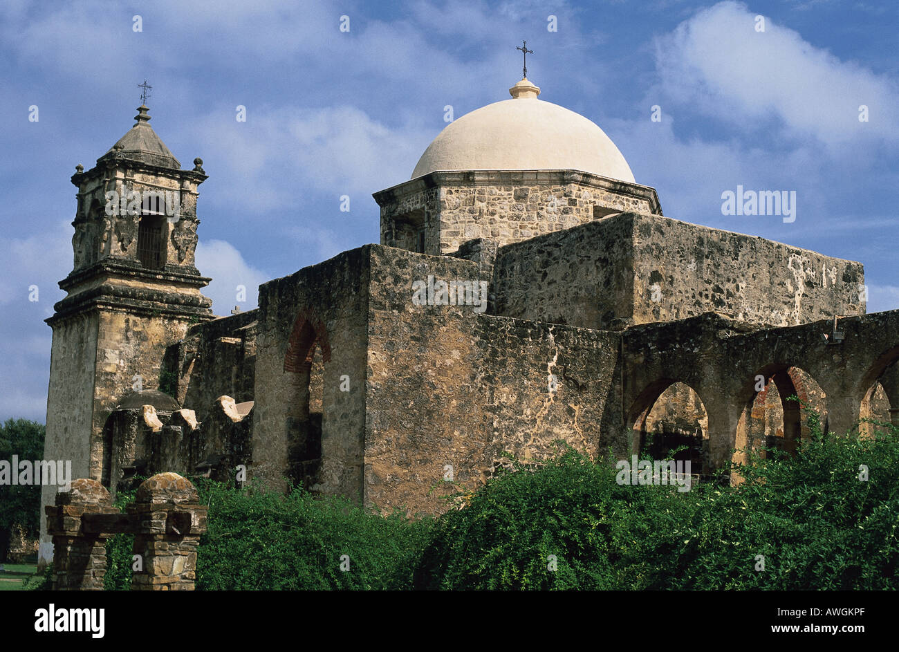 Spanischen Grenze Mission, Mission San Jose, San Antonio, Texas, USA, bestehend aus festen Steinmauern, Bastionen und Kirche Stockfoto