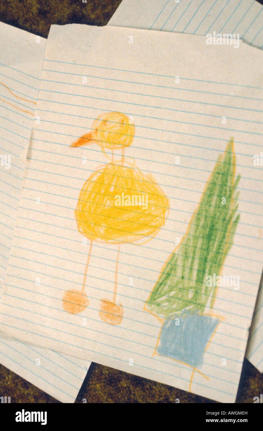 Kinder Kreide Zeichnung des großen gelben Vogel grüner Baum Stockfoto