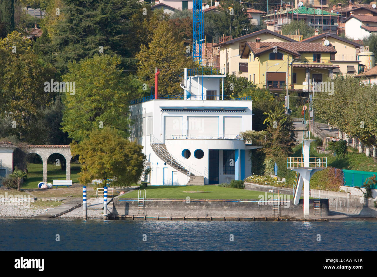 Moderne Villa am Comer See Ufer Italien Stockfoto