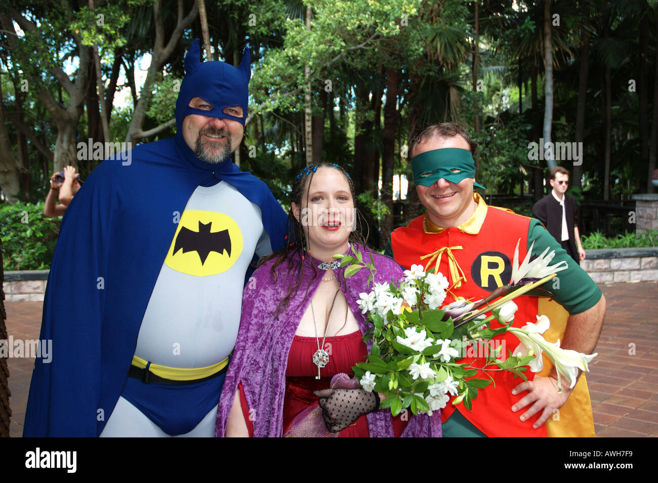 Batman Robin und Braut im gotischen Discordian Hochzeit dsc 7120 Stockfoto