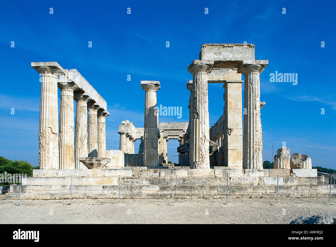 Hause, die spektakuläre und am besten erhaltenen antiken Tempel des Aphaiatempels, Ägina hat eine reiche Geschichte wegen seiner Nähe zu Athen. Stockfoto