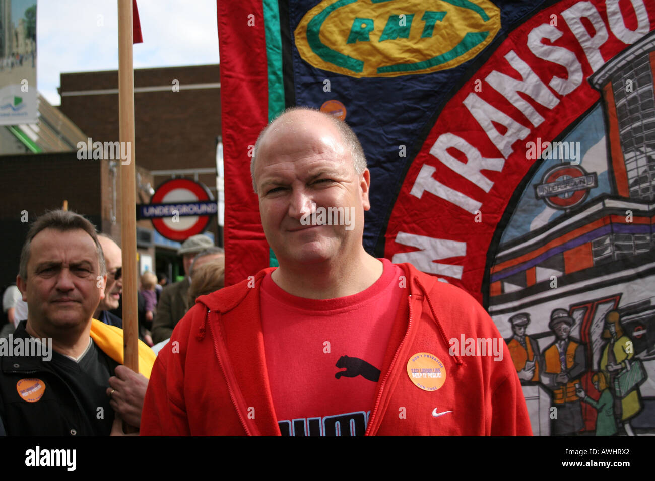 Bob Crow bei eine Anti-rassistischen Rallye in Cable Street East End London Stockfoto