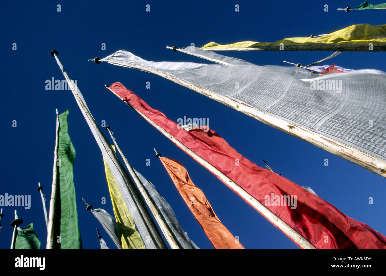 Bhutan Dorcho La Gebetsfahnen in Bhutan Dorcho La Gebetsfahnen fliegen fliegen Stockfoto