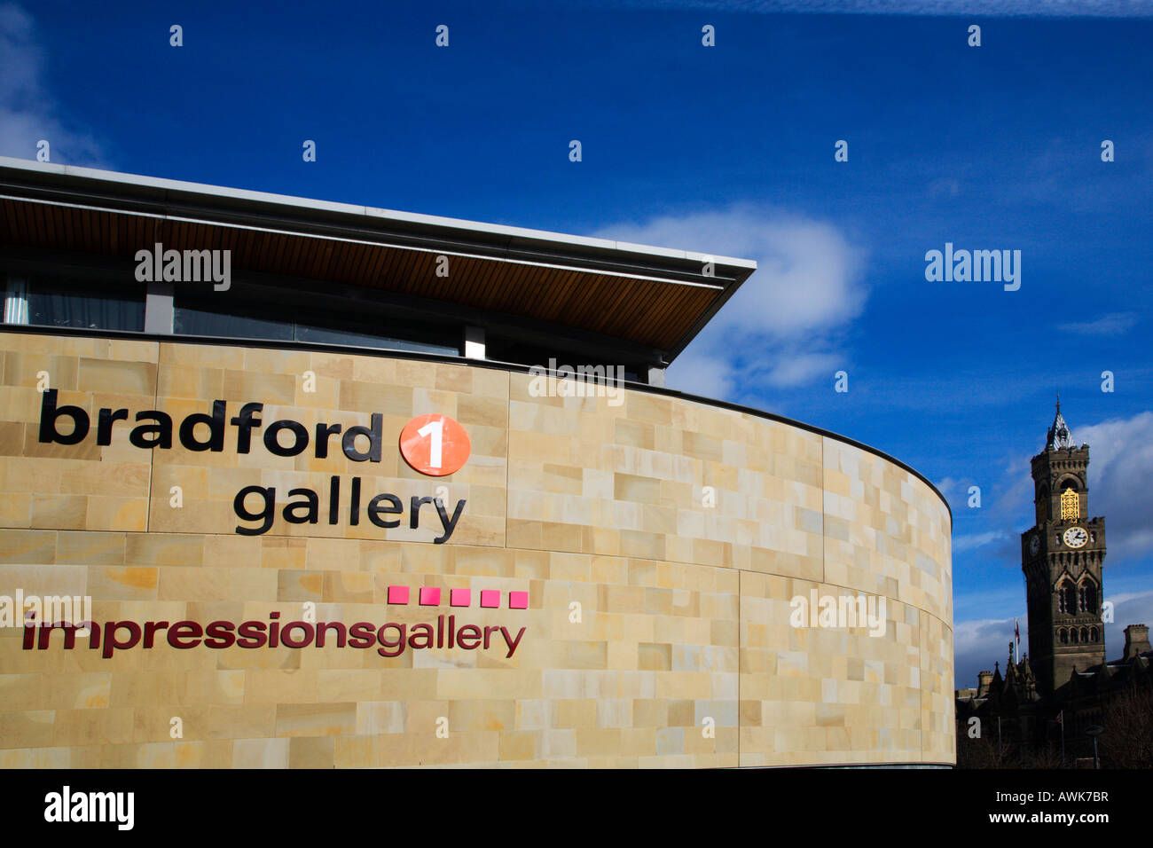 Impressionen-Fotogalerie und Rathaus Bradford Yorkshire England Stockfoto