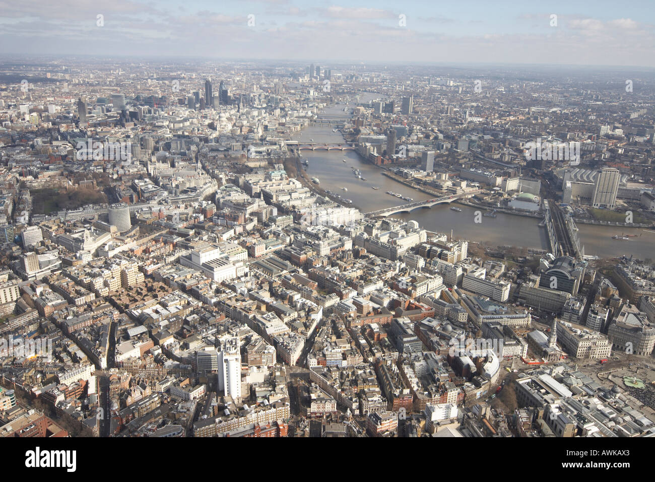 River Thames Royal Festival Hall Charing Cross Station Hungford Brücke Waterloo Bridge Stockfoto