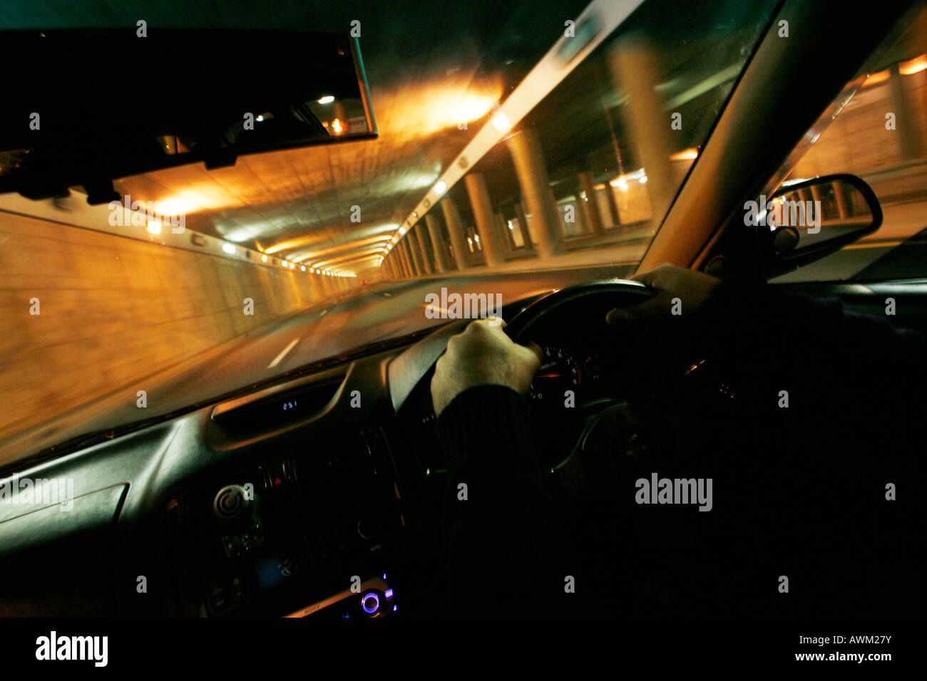 Geschwindigkeit Auto fahren Stockfoto