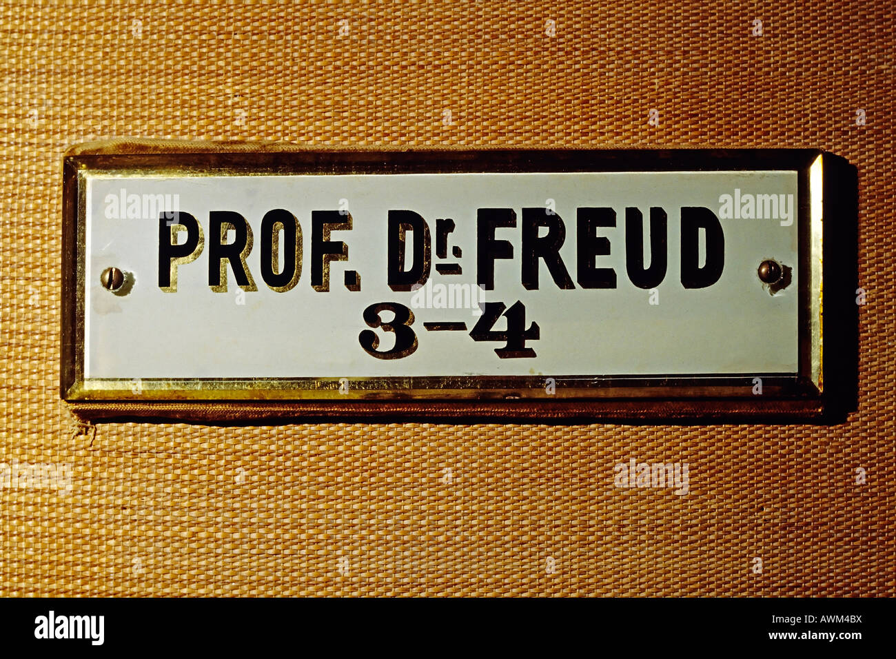 Original Typenschild bei Sigmund Freuds Büro, Berggasse St., Vienna, Austria, Europe Stockfoto
