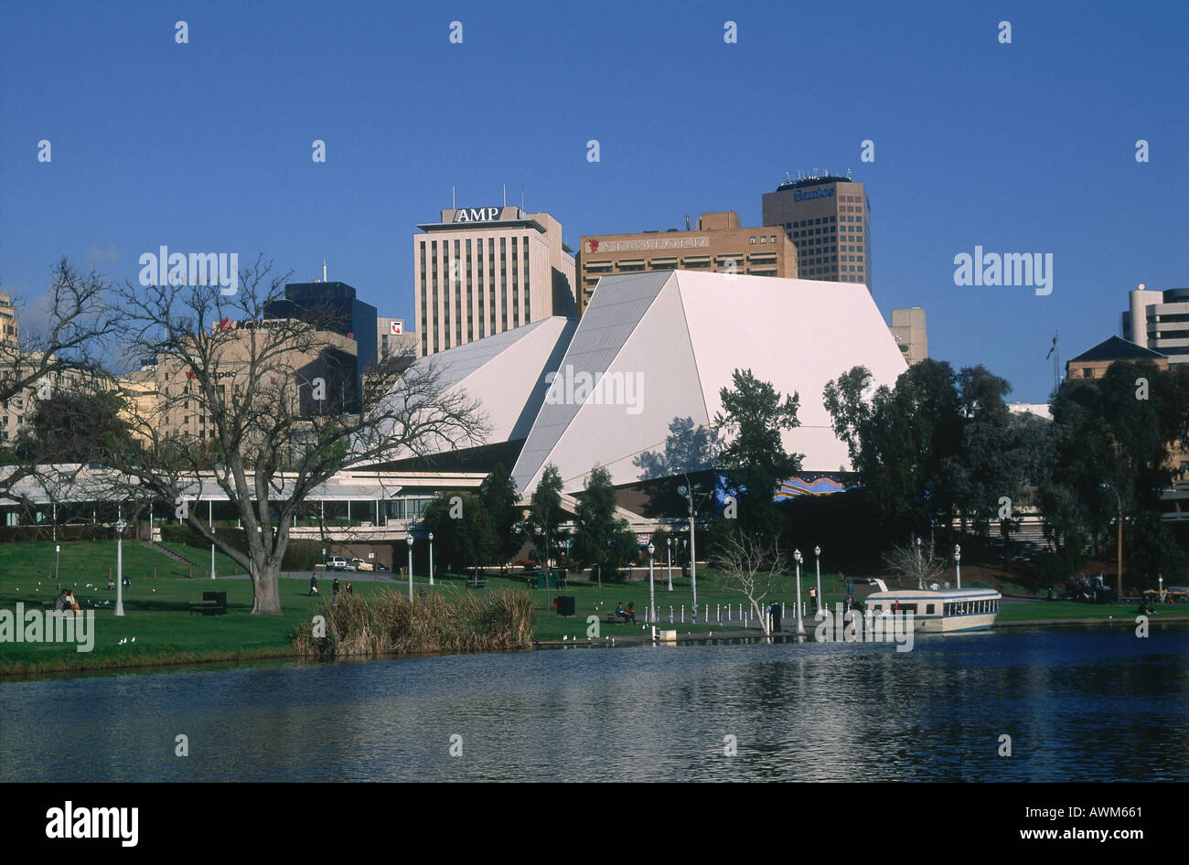 Gebäude im Riverside, River Torrens, Adelaide Festival Centre, Adelaide, South Australia, Australien Stockfoto
