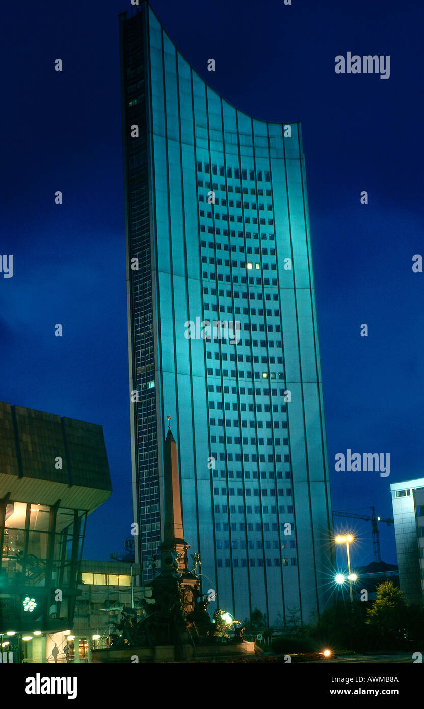 Universitätsgebäude in der Nacht, Universität Leipzig, Leipzig, Sachsen, Deutschland Stockfoto