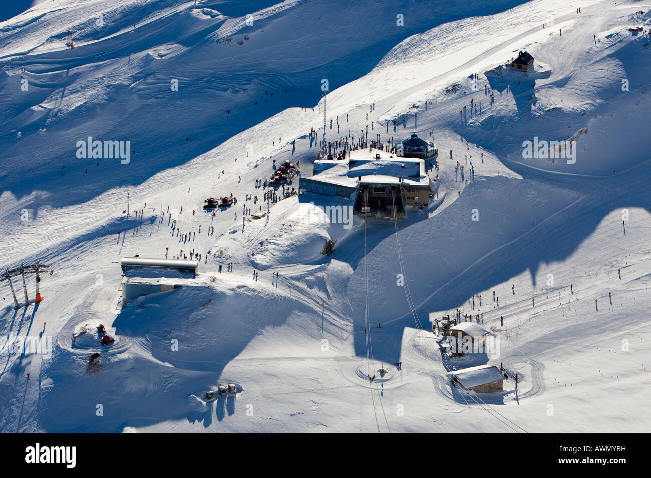 Skigebiet am Mt. Zugspitze, Alpen, Deutschland, Europa Stockfoto