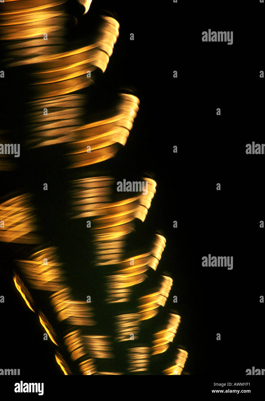 Spiralförmig Lichteffekt, gelb. Stockfoto