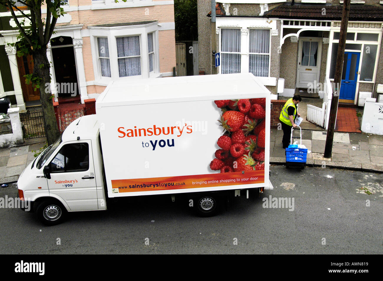 Sainsbury's zu Ihnen nach Hause Lieferwagen London England Großbritannien UK Stockfoto