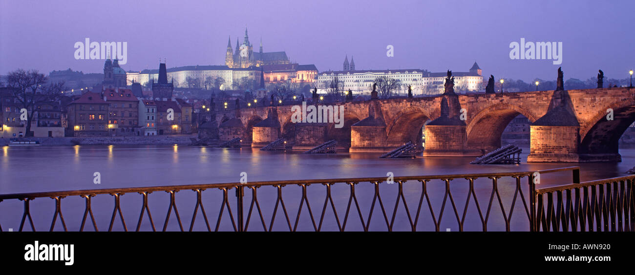 Karlsbrücke, Prag, Tschechische Republik Stockfoto