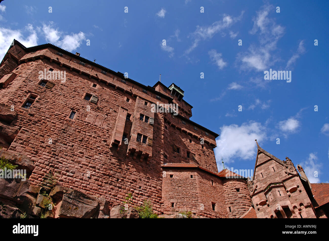 Festungsmauern, Château du Haut-K Nigsbourg, Elsass, Frankreich, Europa Stockfoto