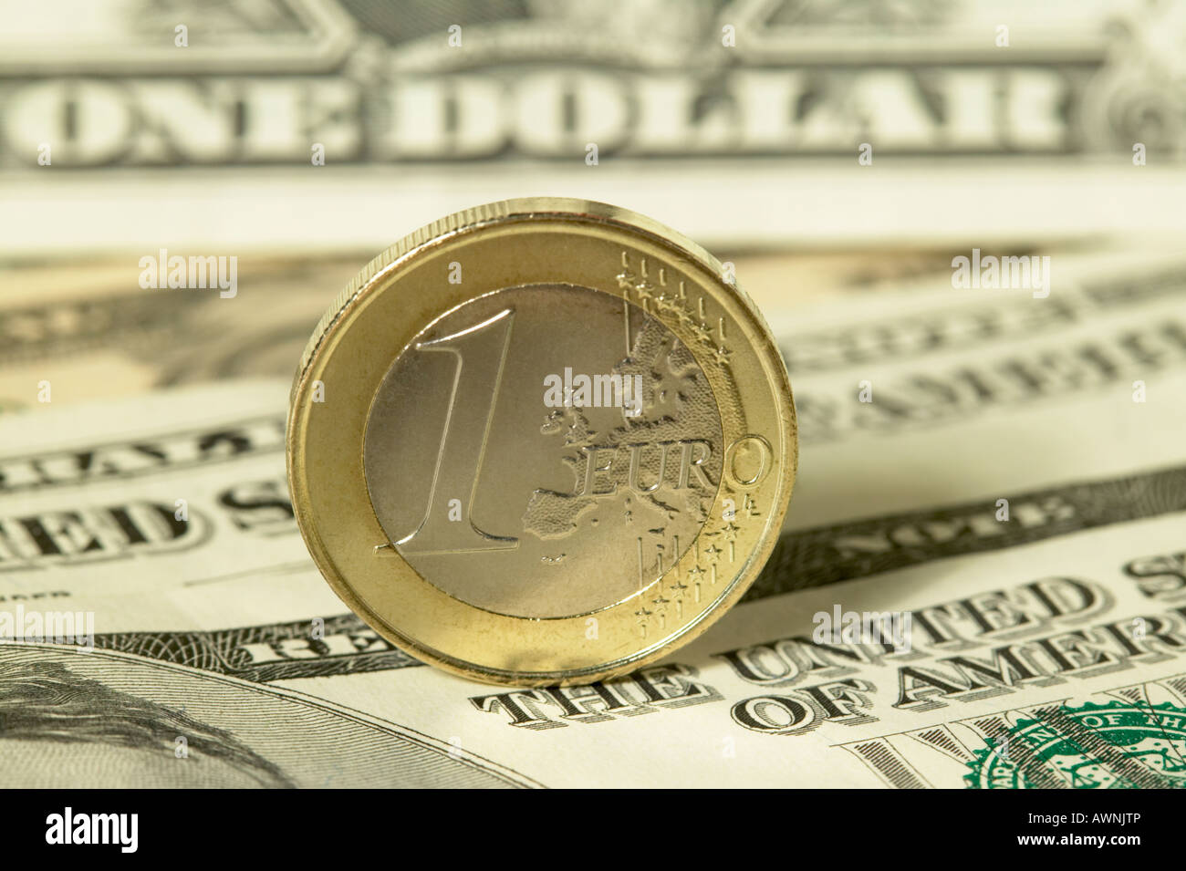 Währung Euro US-Dollar-Banknoten Stockfoto