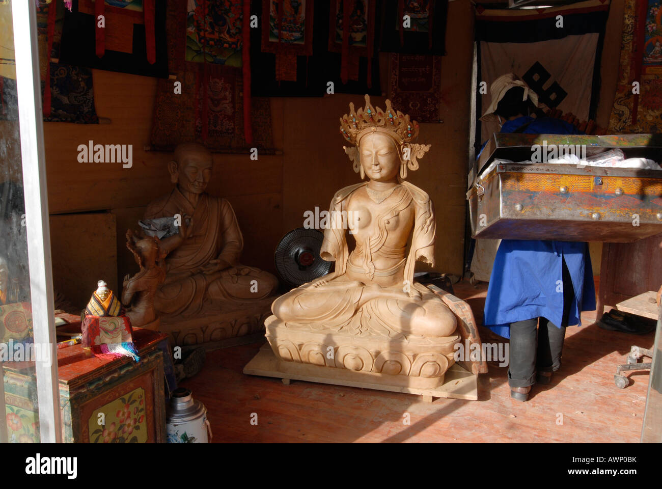 Tibetische Buddha-Figuren in der Nähe von Ramoche Tempel, Lhasa, Tibet, China, Asien Stockfoto