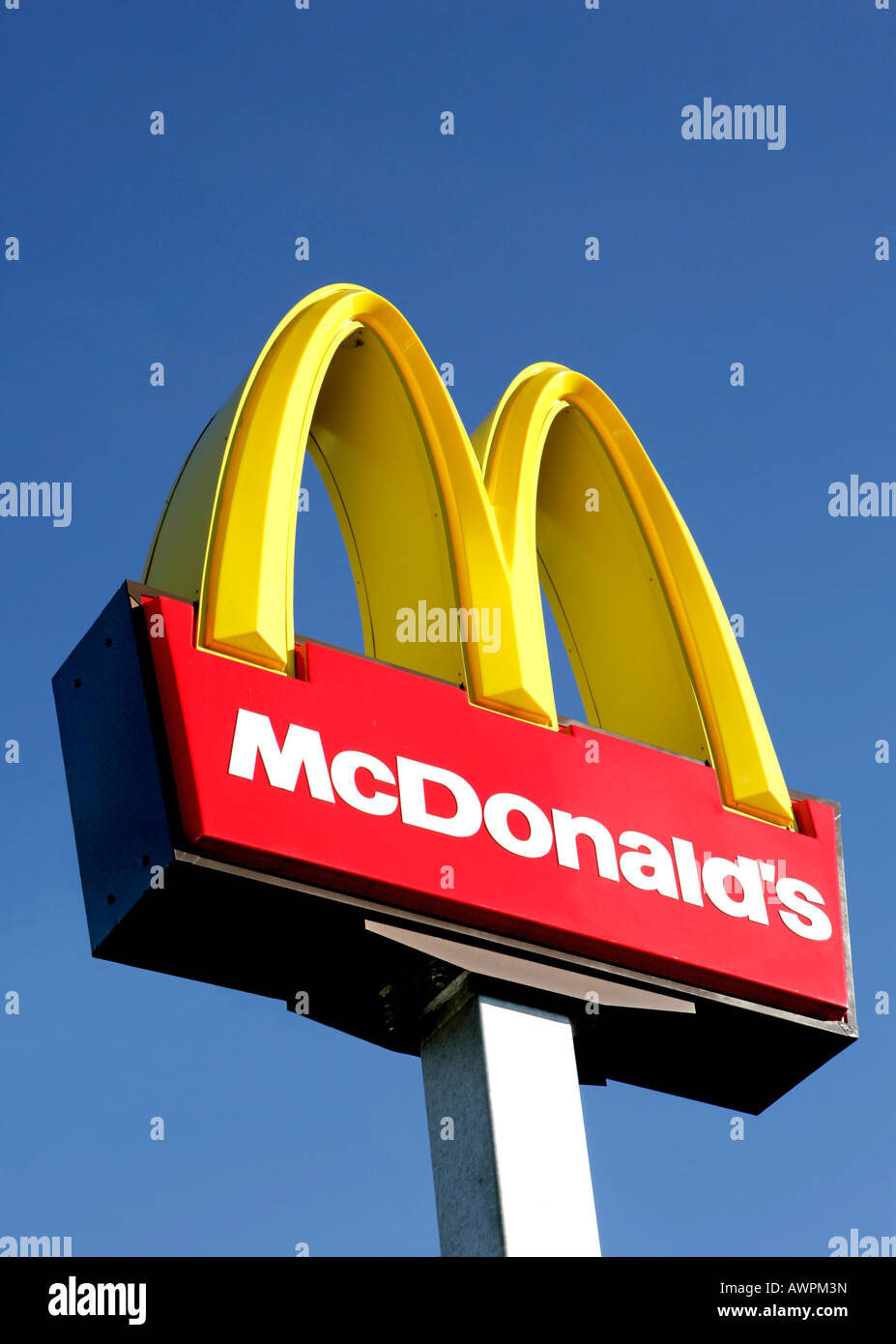 McDonald'sLogo, die "golden Arches Stockfotografie Alamy