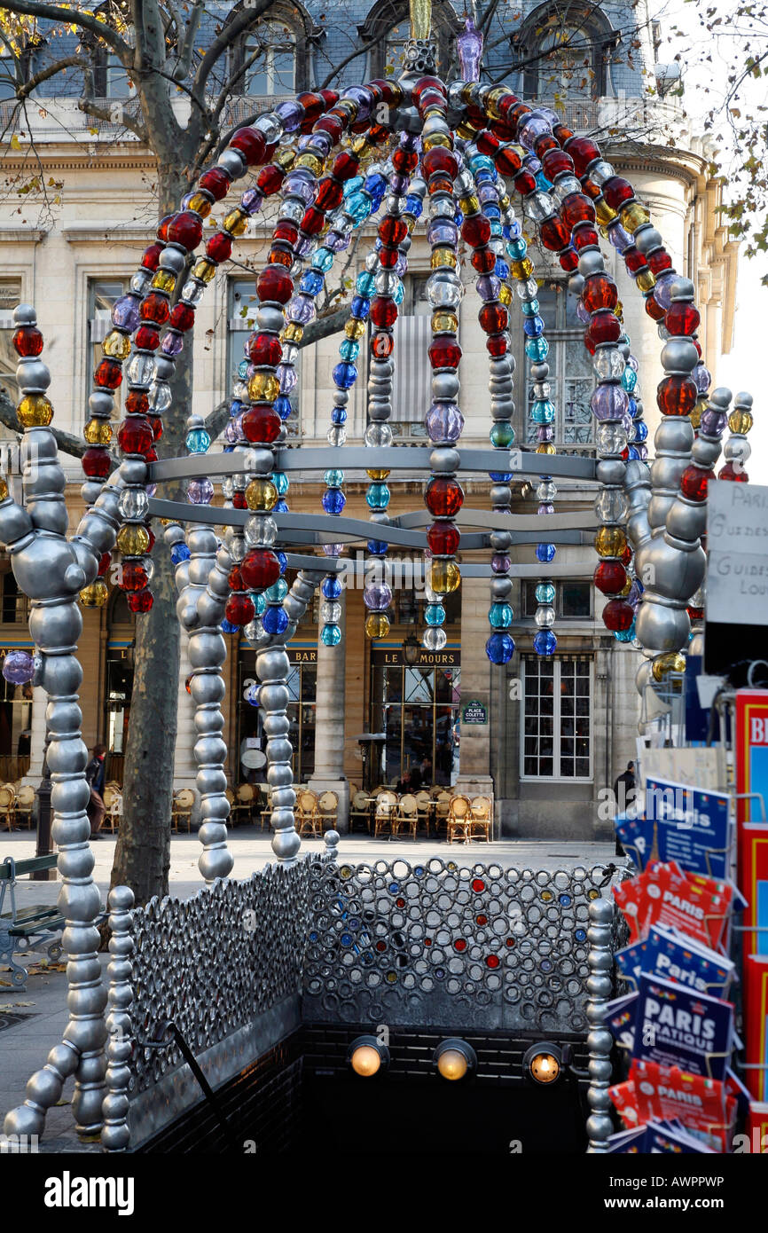 Eingang zum Palais Royal/Musée du Louvre Metro-Station, Paris, Frankreich, Europa Stockfoto