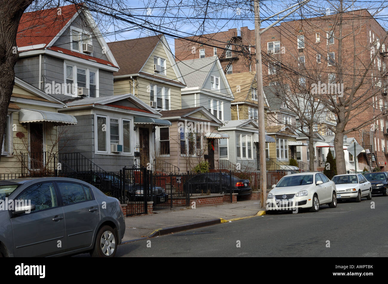 Einzelne Familienheime Multi kulturelle Elmhurst Queens Stadtteil in New York City Stockfoto