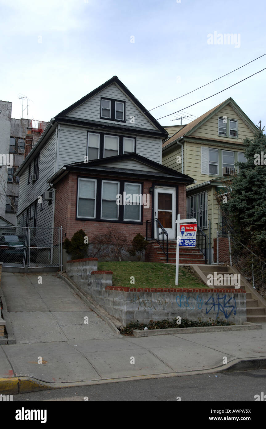 Einzelne Familienheime Multi kulturelle Elmhurst Queens Stadtteil in New York City Stockfoto